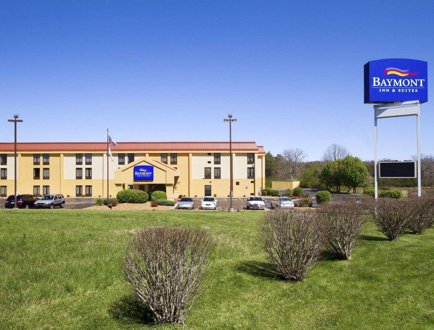 Baymont By Wyndham Кросвил Екстериор снимка